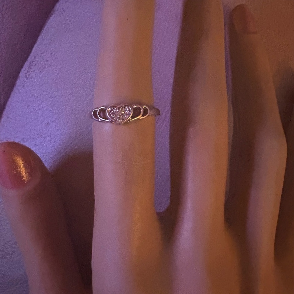 Silver Heart Ring - Picture 4 of 5